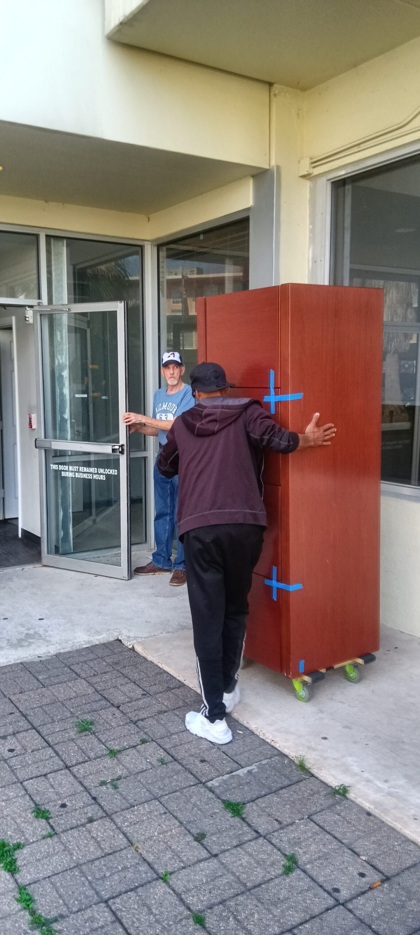 Veteran Advocates Services Training receives donated furniture